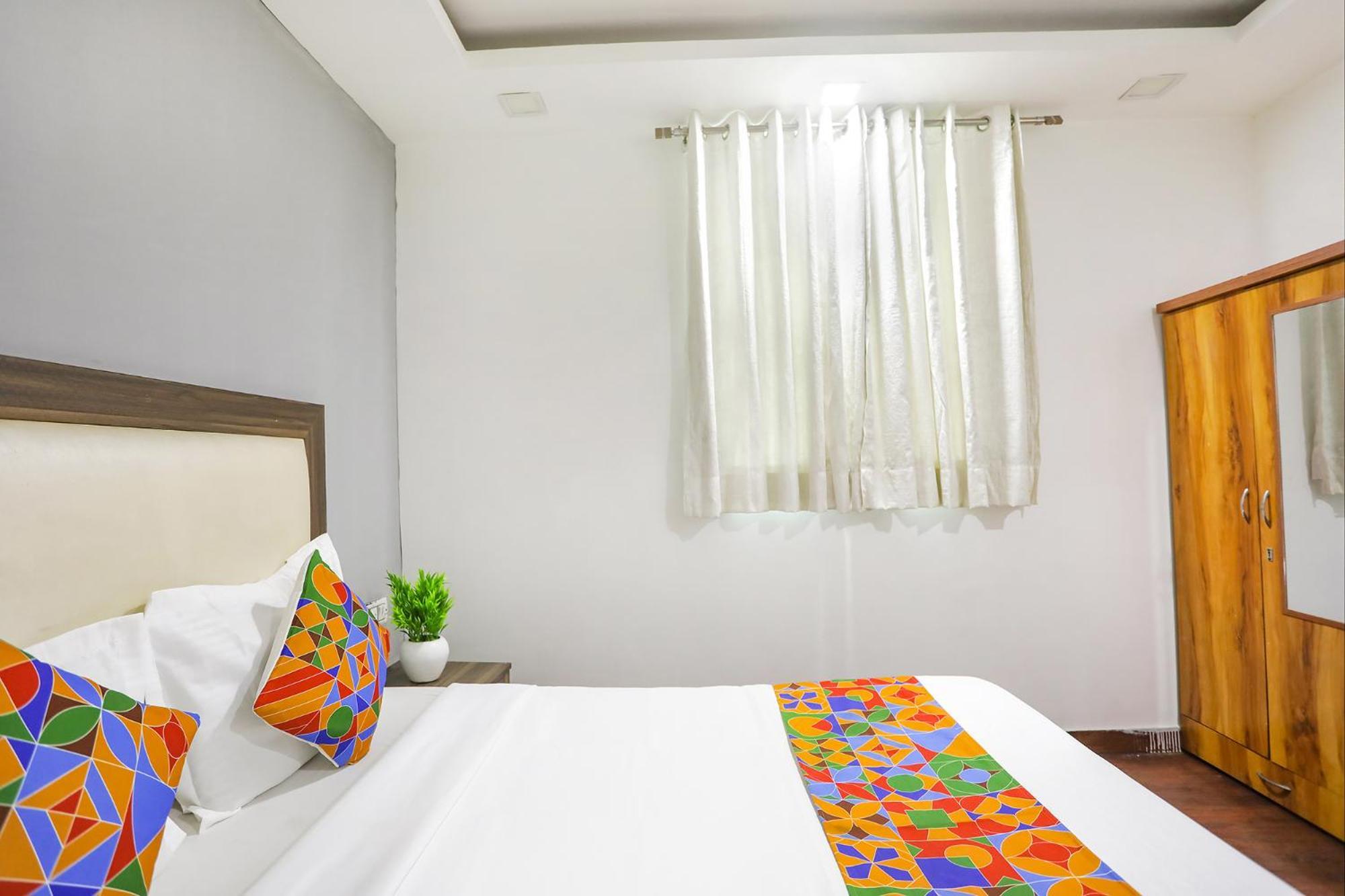 Fabexpress The Arrow Hotel New Delhi Ngoại thất bức ảnh