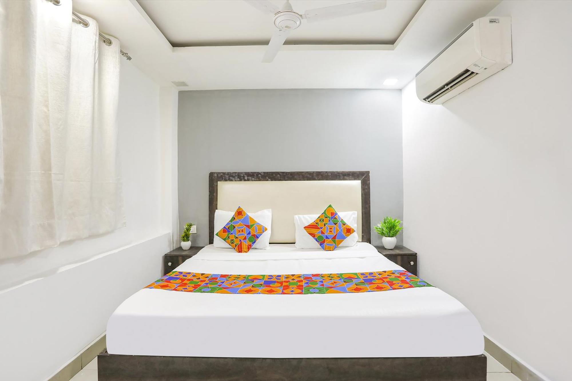 Fabexpress The Arrow Hotel New Delhi Ngoại thất bức ảnh